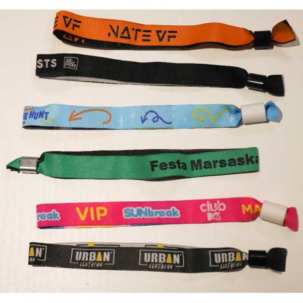 Μονόχρωμο μοβ ύφασμα - μαύρη χάντρα - ανακυκλωμένο